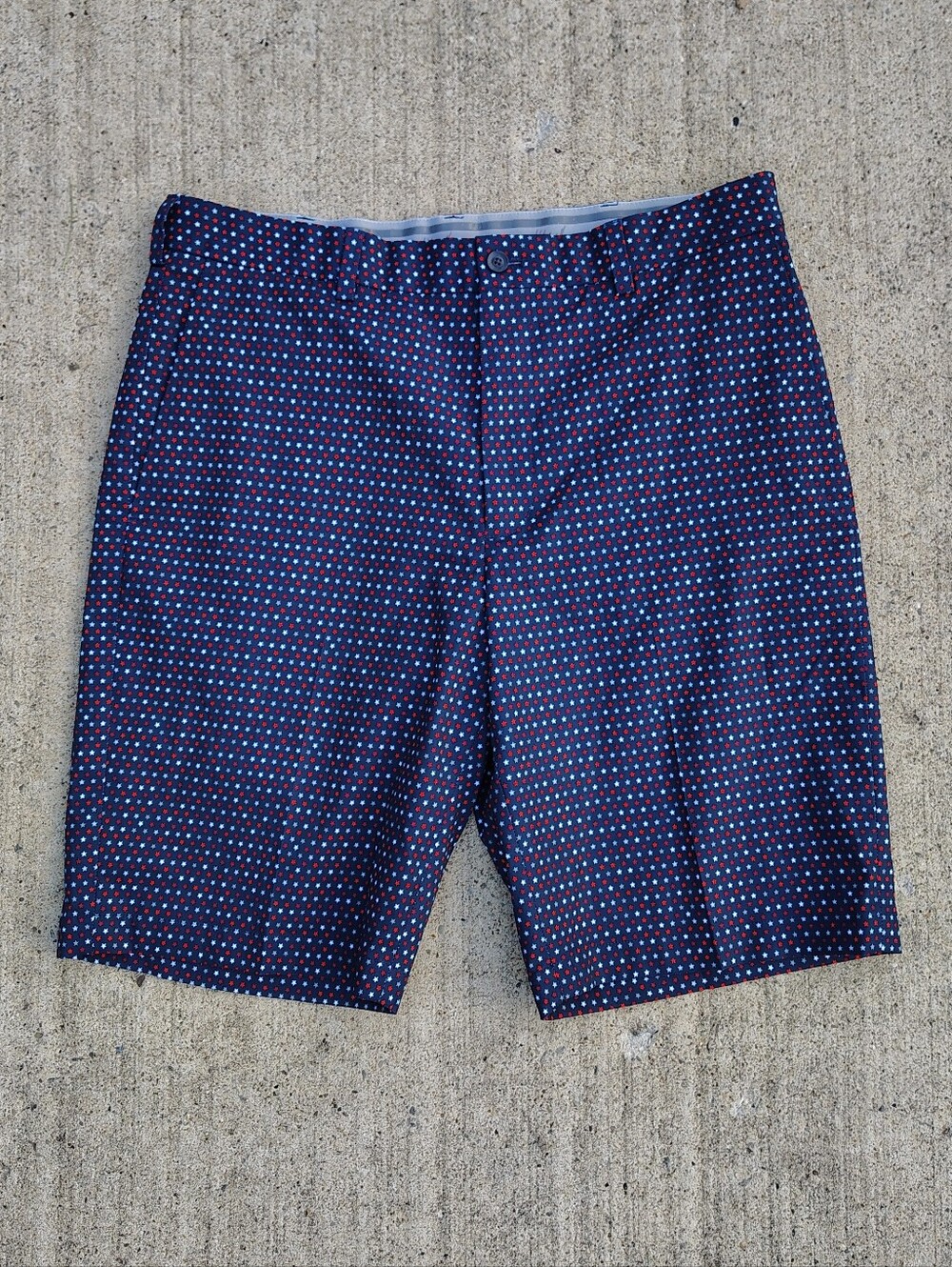 Walter Hagen 11 Majors Shorts Mens Sz 36 Blue Red White Gray Stars Pattern